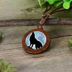 Wolf Pendant Wood | Wolf-Horde-Model 1-