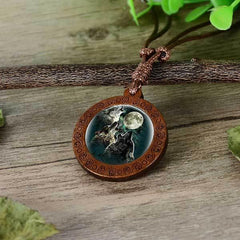Wolf Pendant Wood | Wolf-Horde-Model 2-