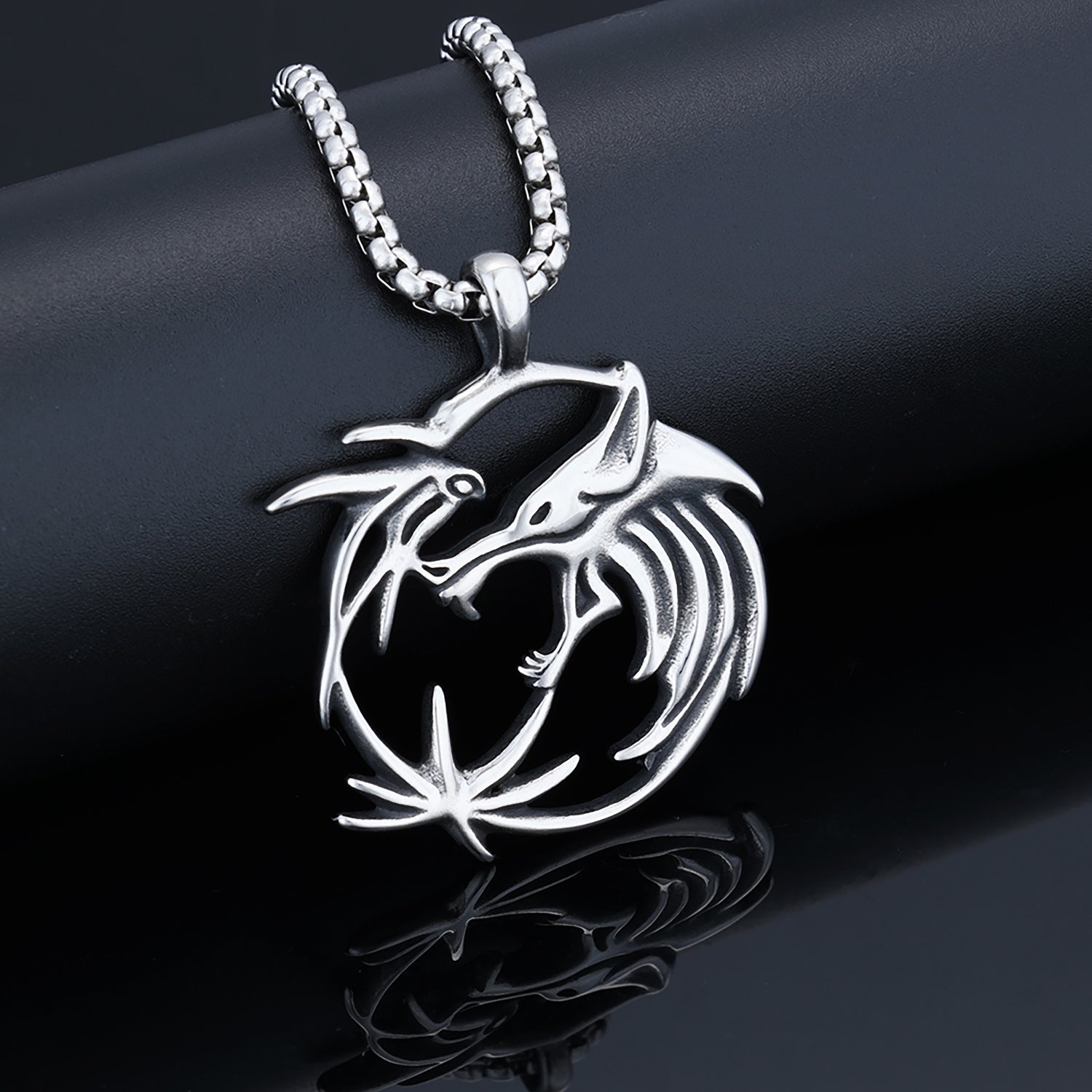 NECKLACE WOLF THE WITCHER