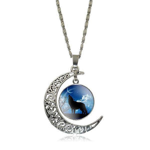 Crescent Moon Wolf Necklace | Wolf-Horde-Model 4-