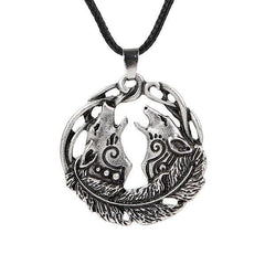 Howling Wolf Pendant Necklace | Wolf-Horde-Silver / chain-