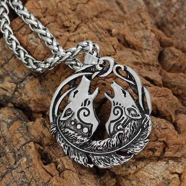 howling wolf pendant necklace horde silver chain