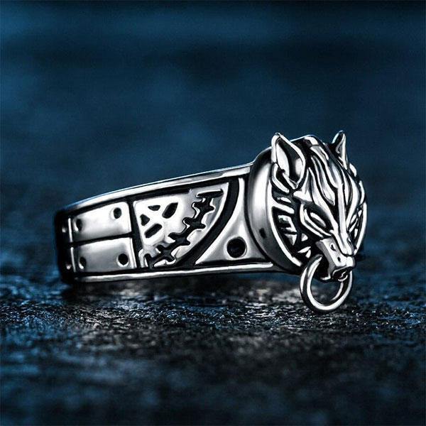 Silver Wolf Head Ring | Wolf-Horde