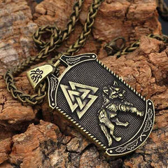 Viking Wolf Head Pendant | Wolf-Horde-Golden-