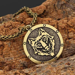 Wolf Coin Necklace | Wolf-Horde-Golden-