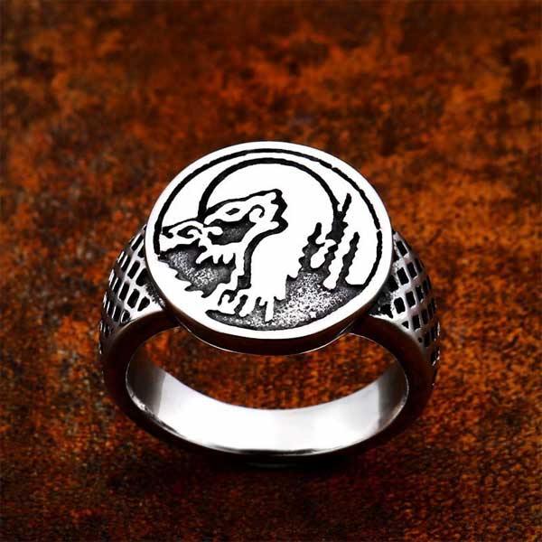 Wolf Head Signet Ring | Wolf-Horde-57mm-