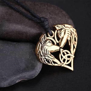 Wolf Heart Necklace | Wolf-Horde-Golden-