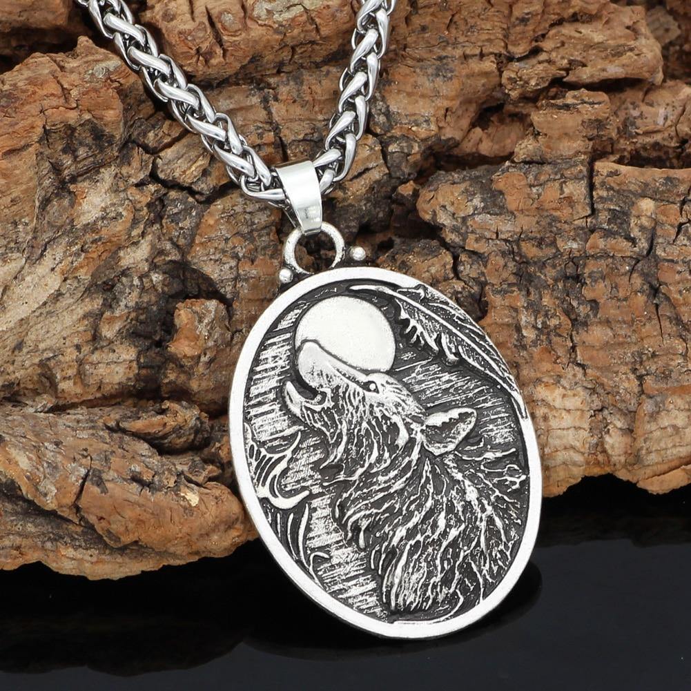 Wolf Howling at the Moon Necklace | Wolf-Horde-Silver-