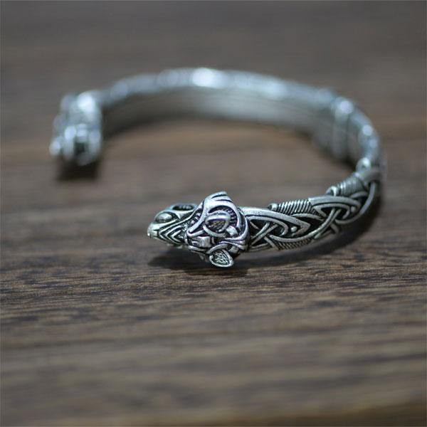 Wolf Torc Bracelet | Wolf-Horde-Silver-